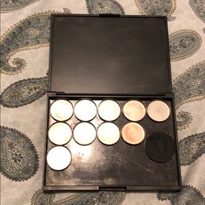 Sephora black shadow and Z palette